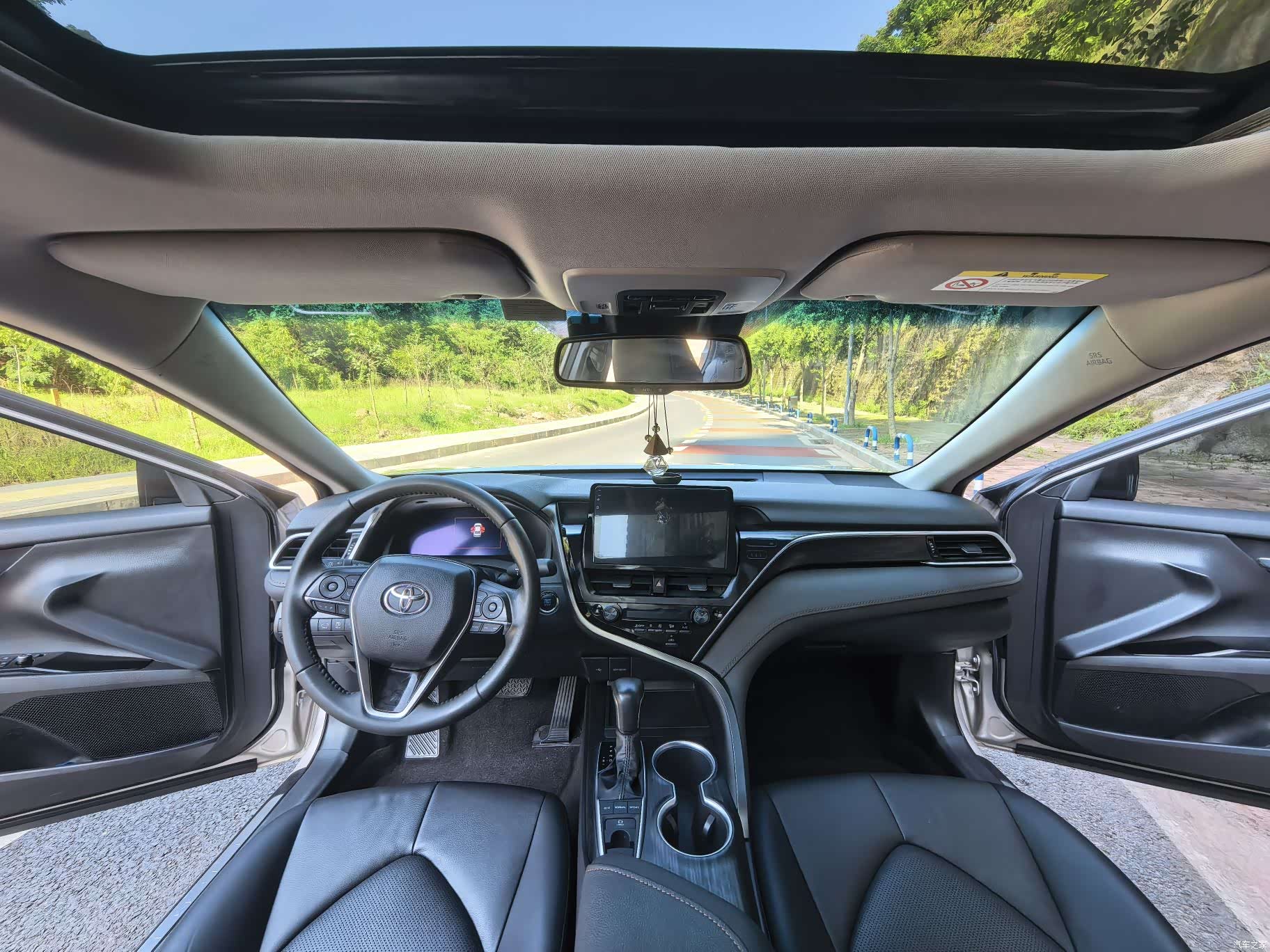 Toyota Camry, 2023 9