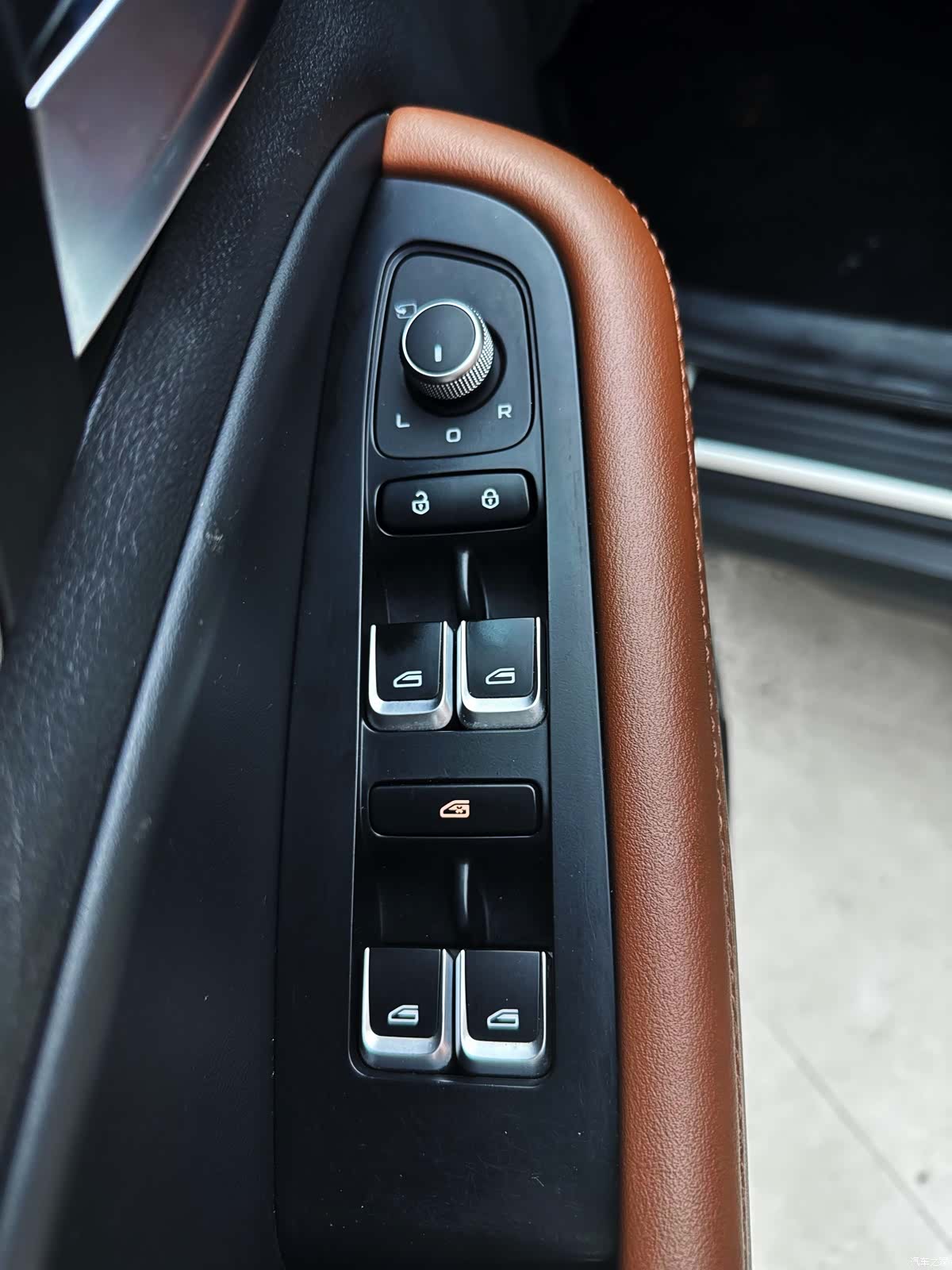 Geely X6, 2021 13