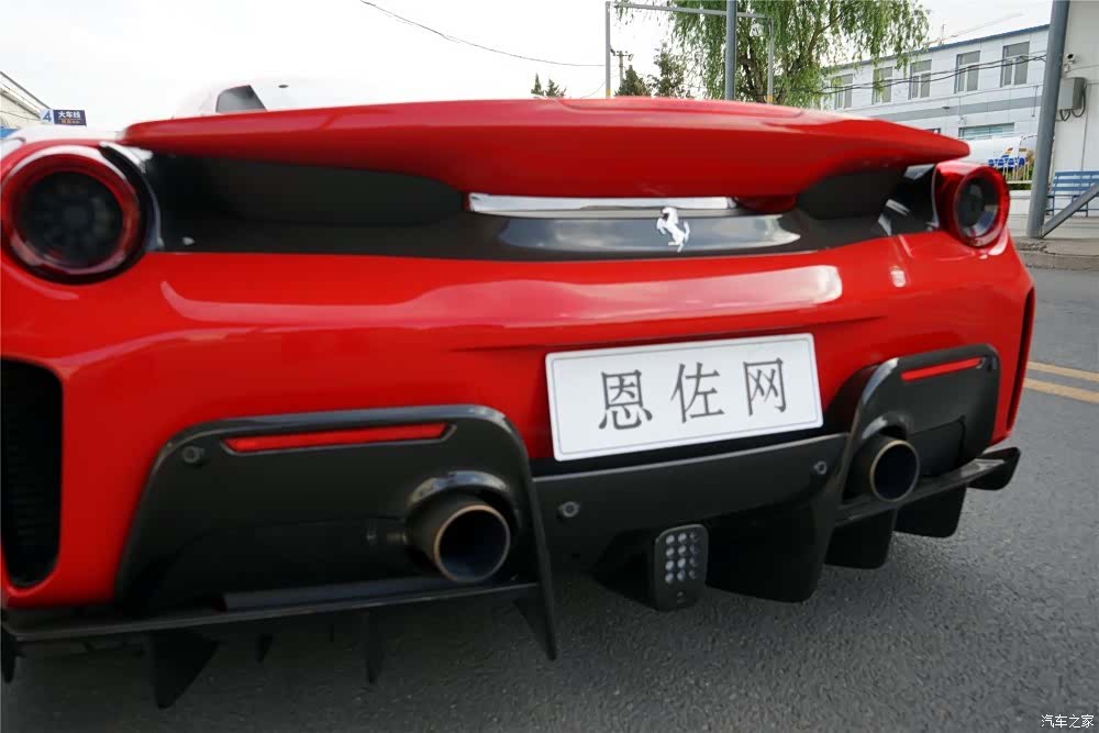 Ferrari 488, 2019 17