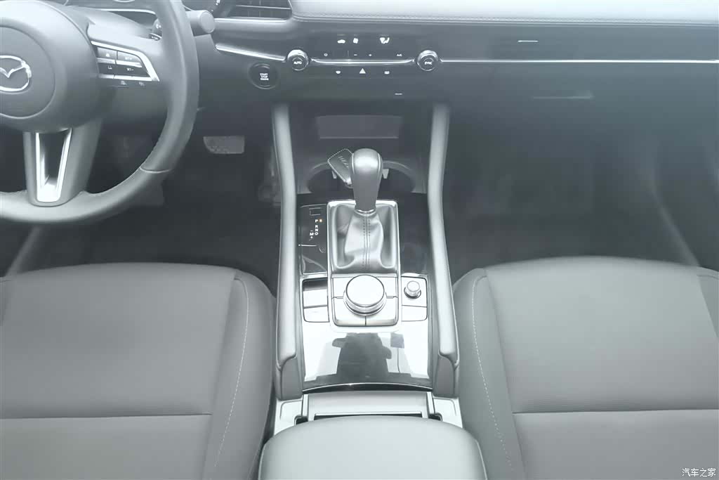 Mazda Mazda3, 2023 16