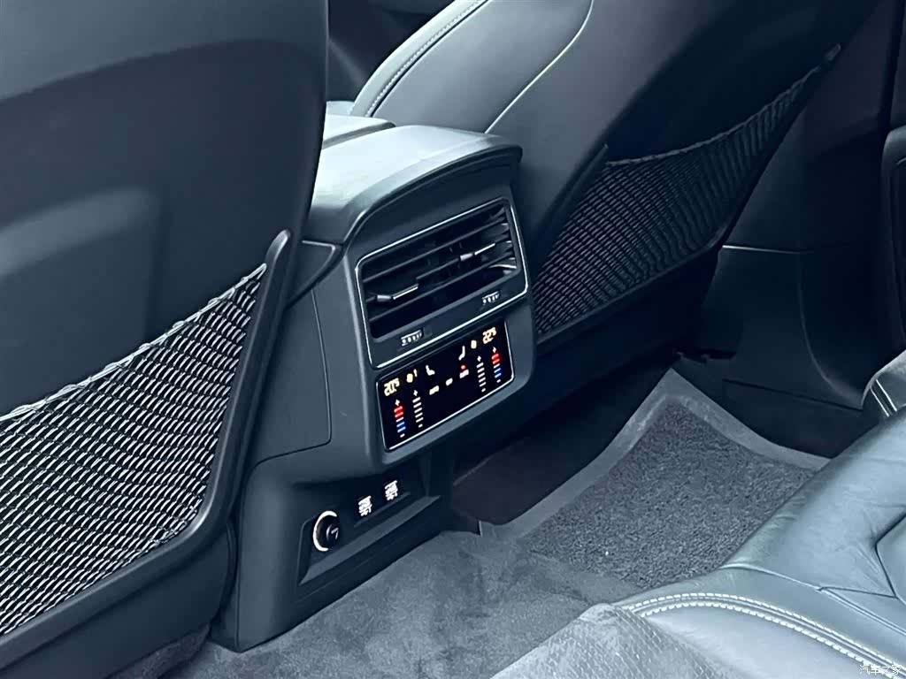 Audi Q8, 2020 28