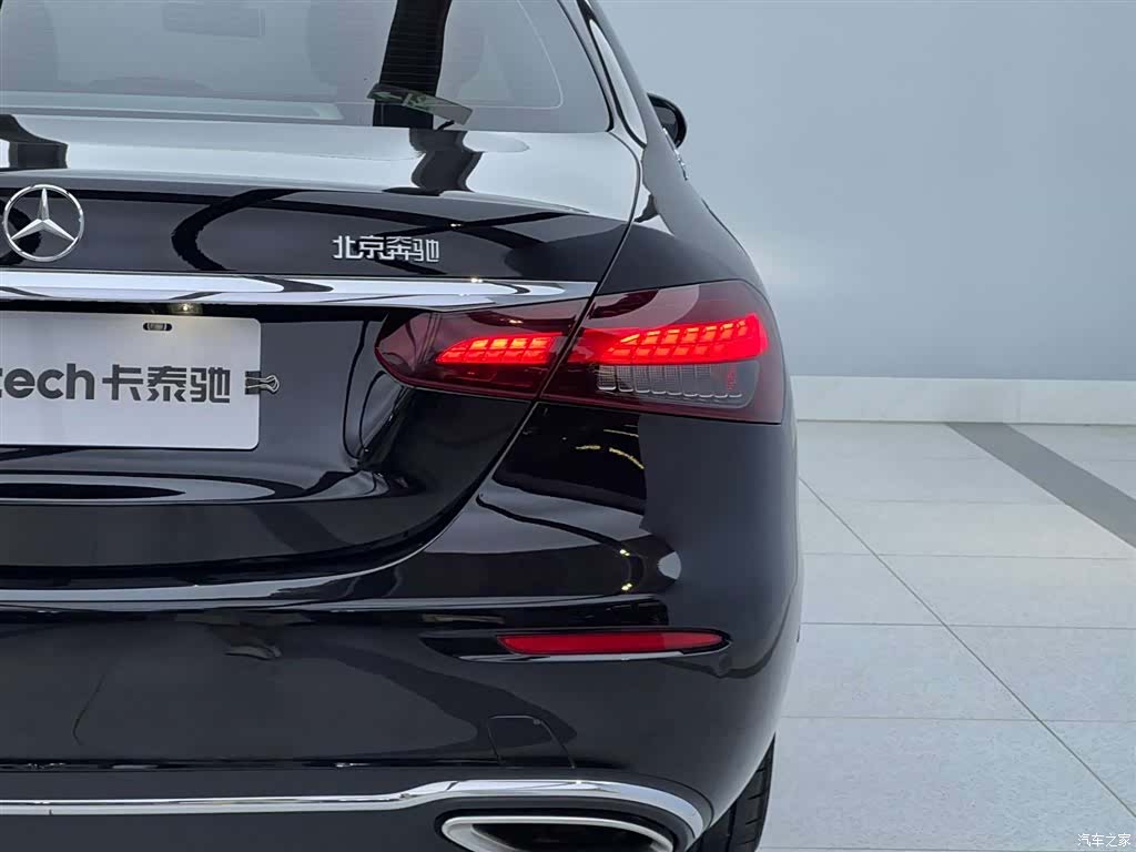 Mercedes-Benz E-Class, 2023 11