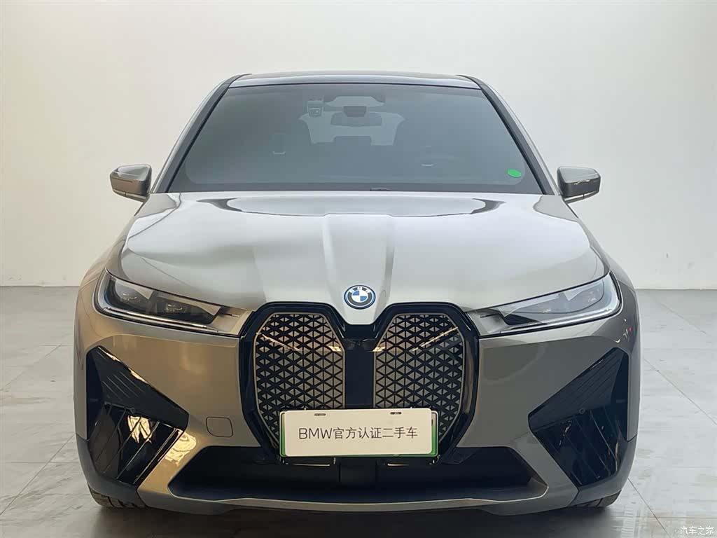 BMW iX, 2022 2