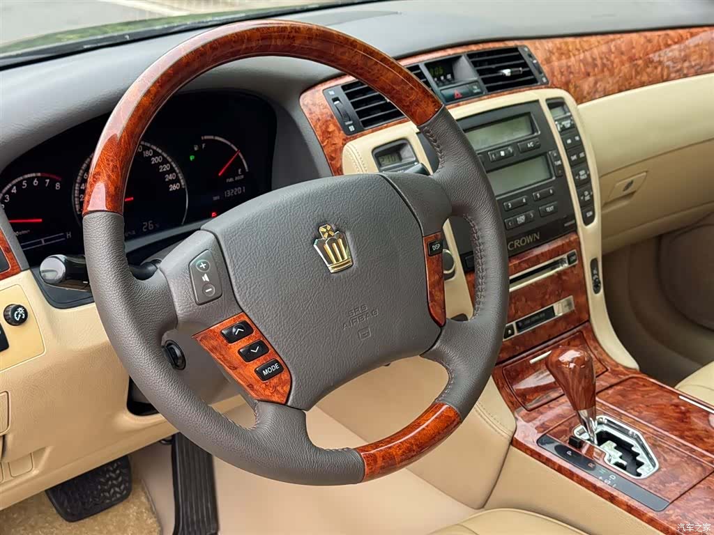 Toyota Crown, 2006 10