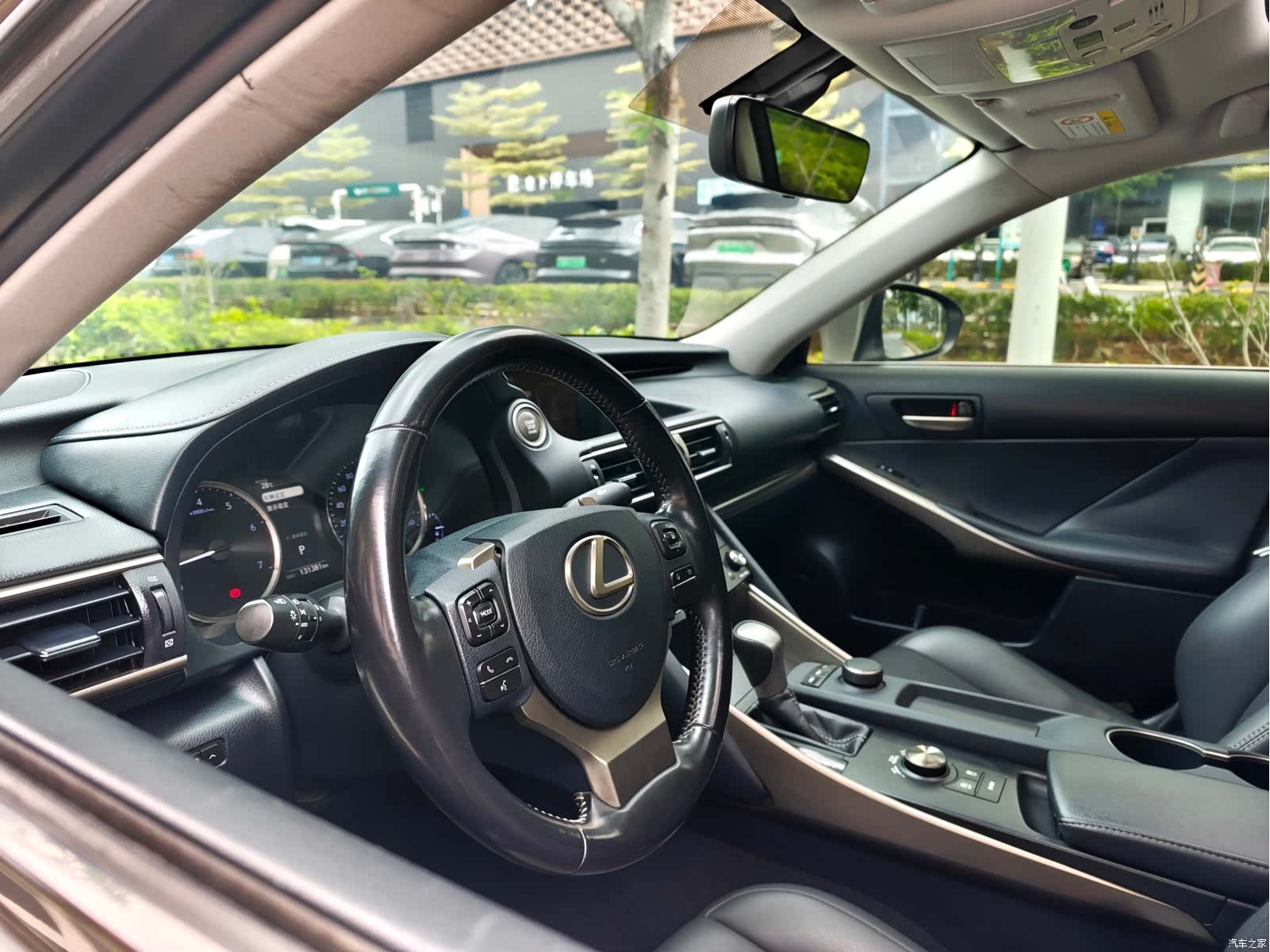Lexus IS, 2018 10