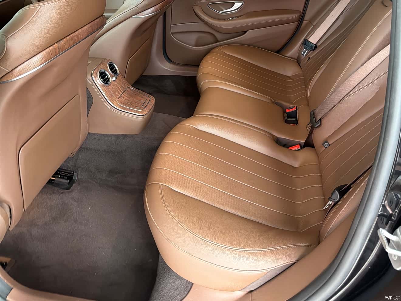 Mercedes-Benz E-Class, 2022 8
