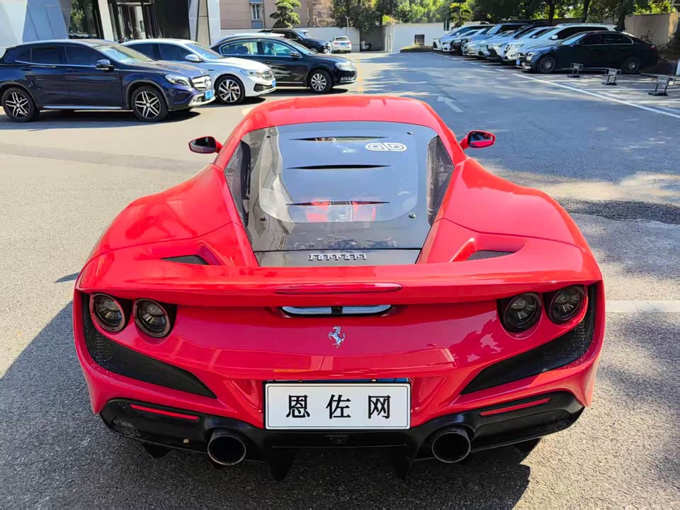 Ferrari F8