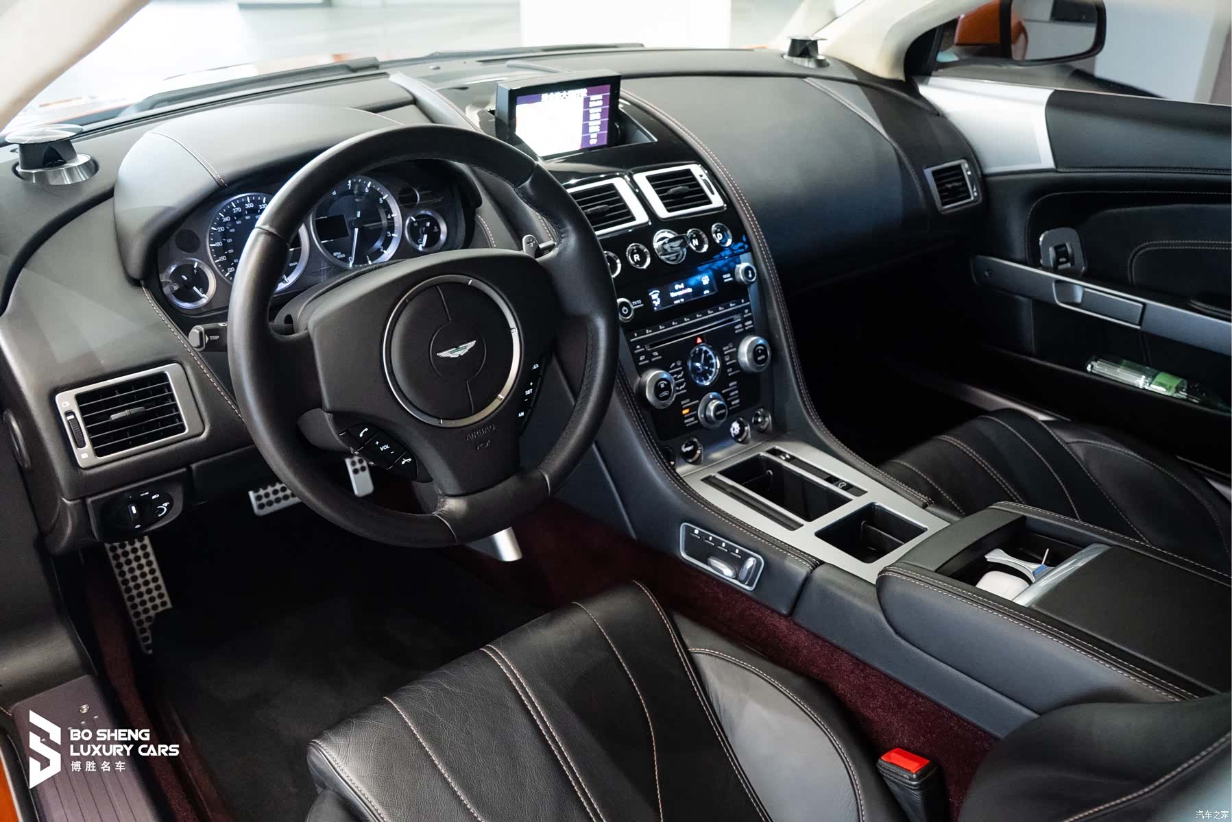 Aston Martin Virage, 2016 12