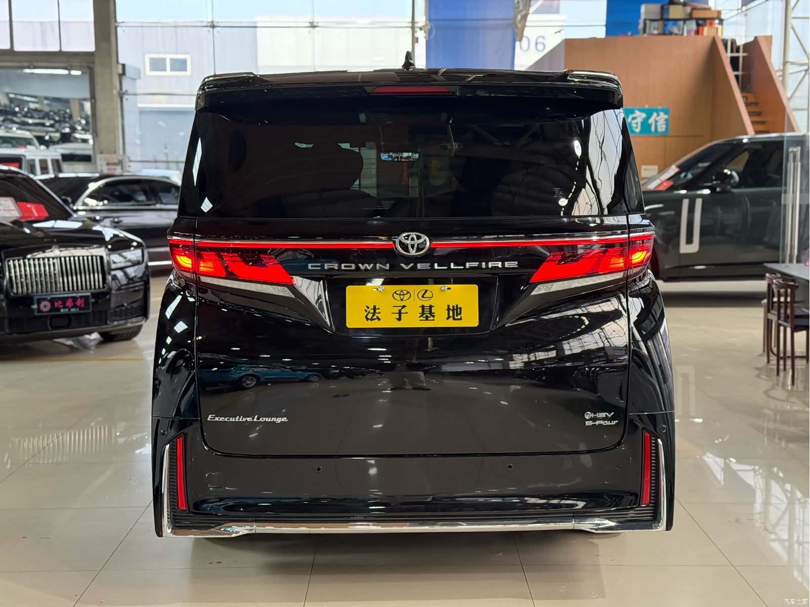 Toyota Vellfire, 2024 22