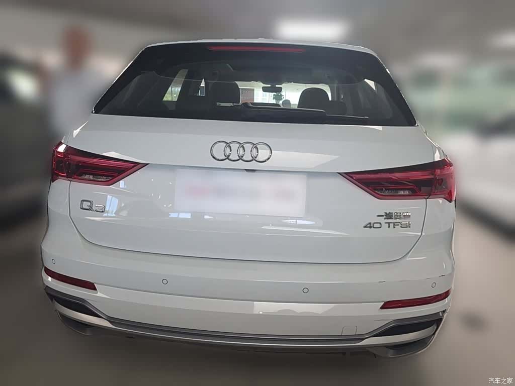 Audi Q3, 2023 10