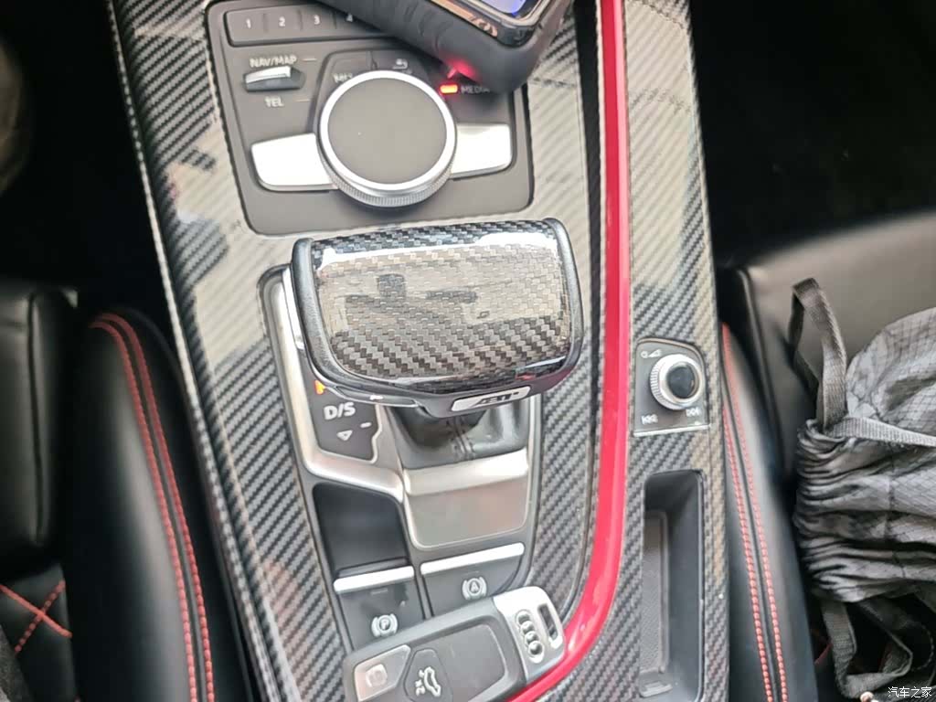 Audi A4L, 2019 14