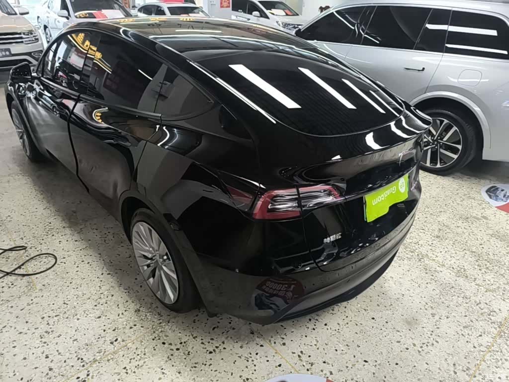 Tesla Model Y, 2024 все фото