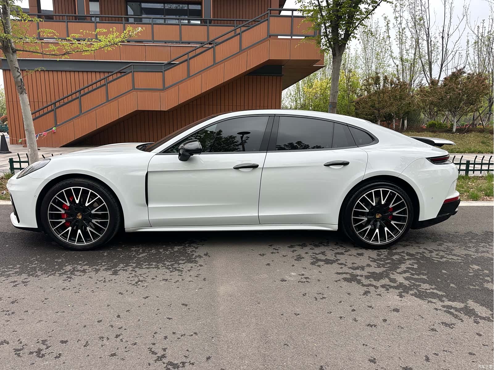 Porsche Panamera, 2024 все фото