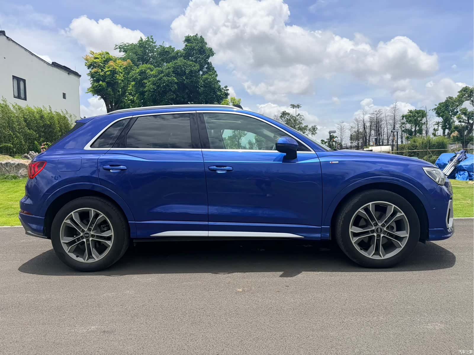 Audi Q3, 2022 4
