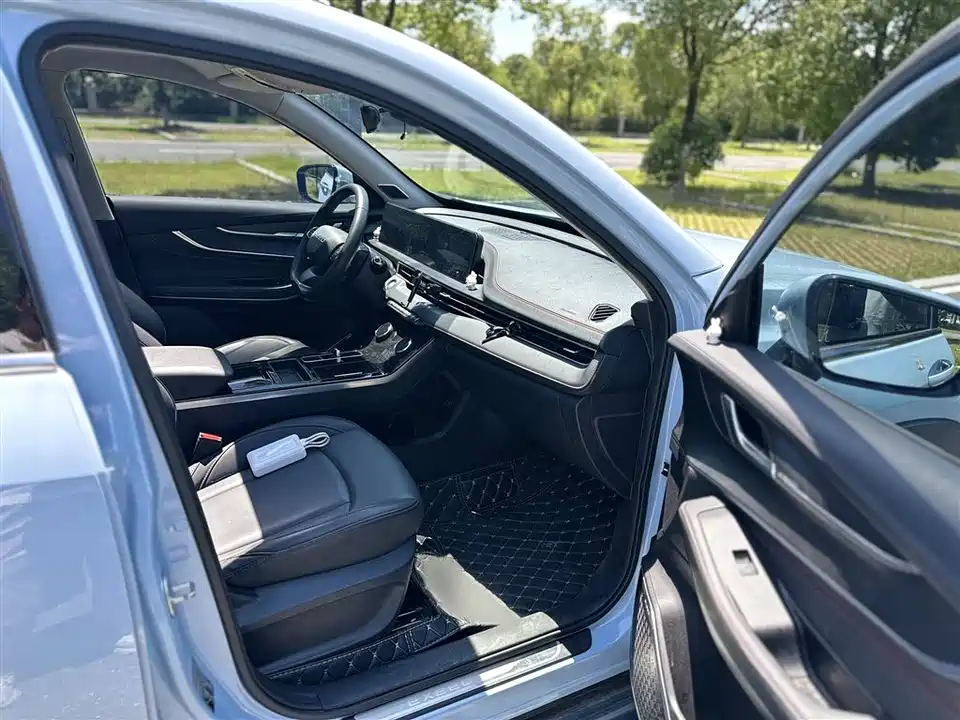 Exeed Chasing the wind C-DM