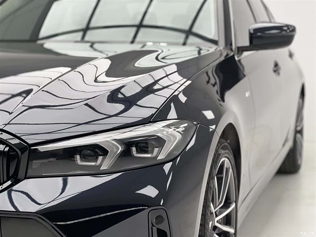 BMW 3 Series, 2023 все фото