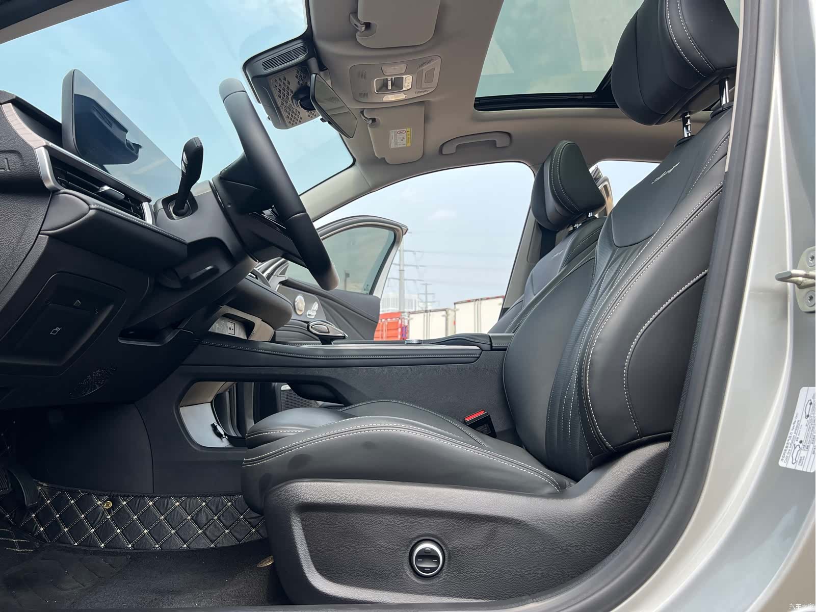 Chery Arrizo 8, 2024 4