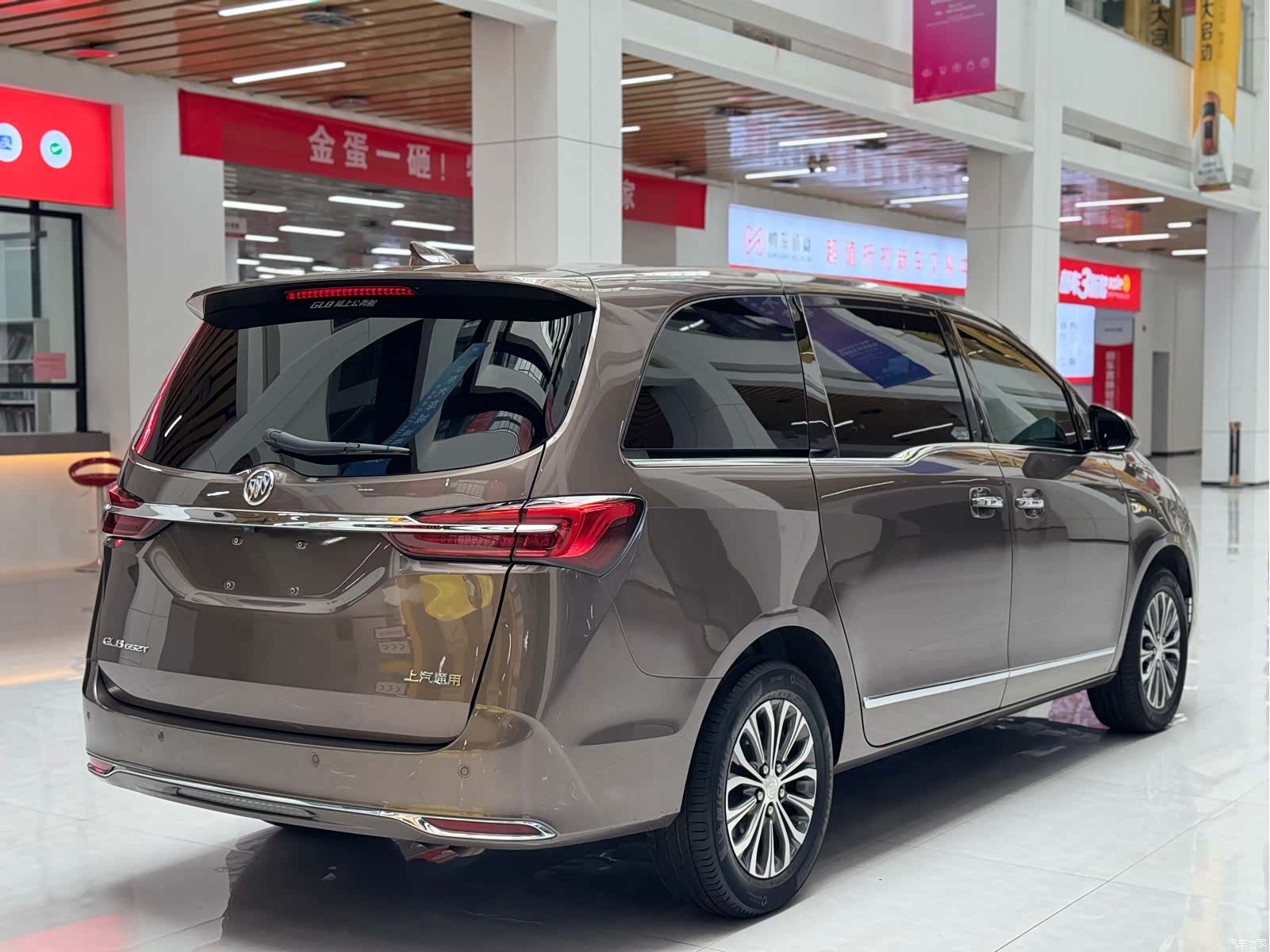 Buick GL8, 2021 все фото