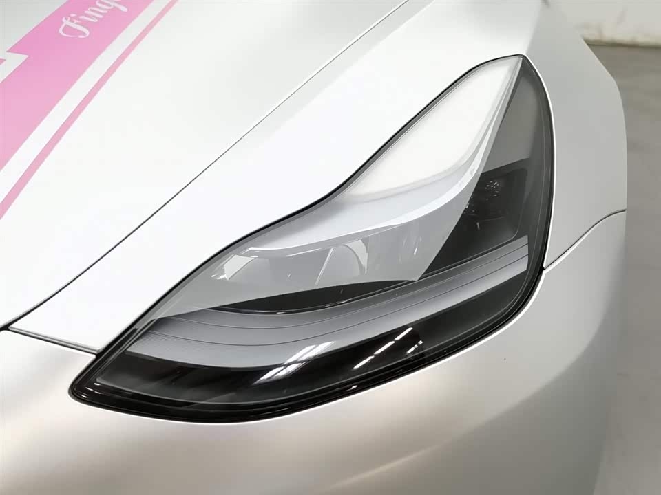 Tesla Model 3 Tesla Model 3