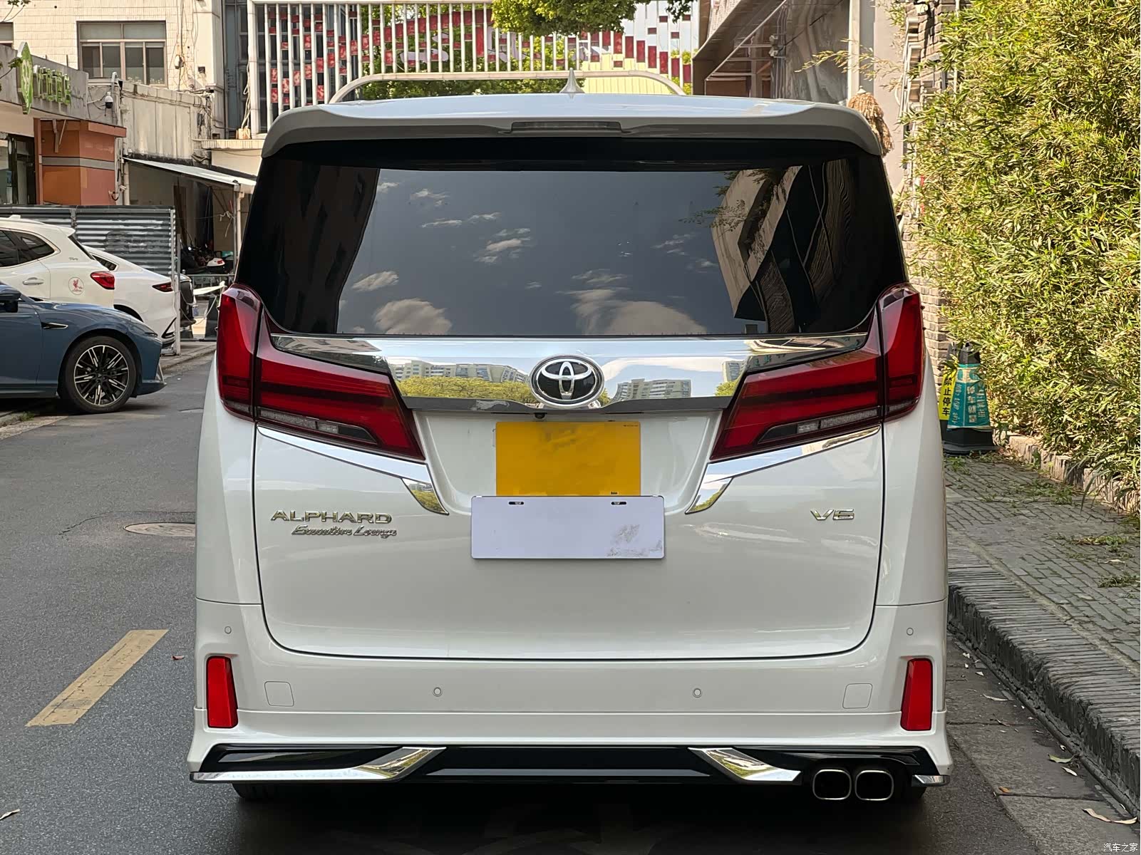 Toyota Alphard, 2025 все фото