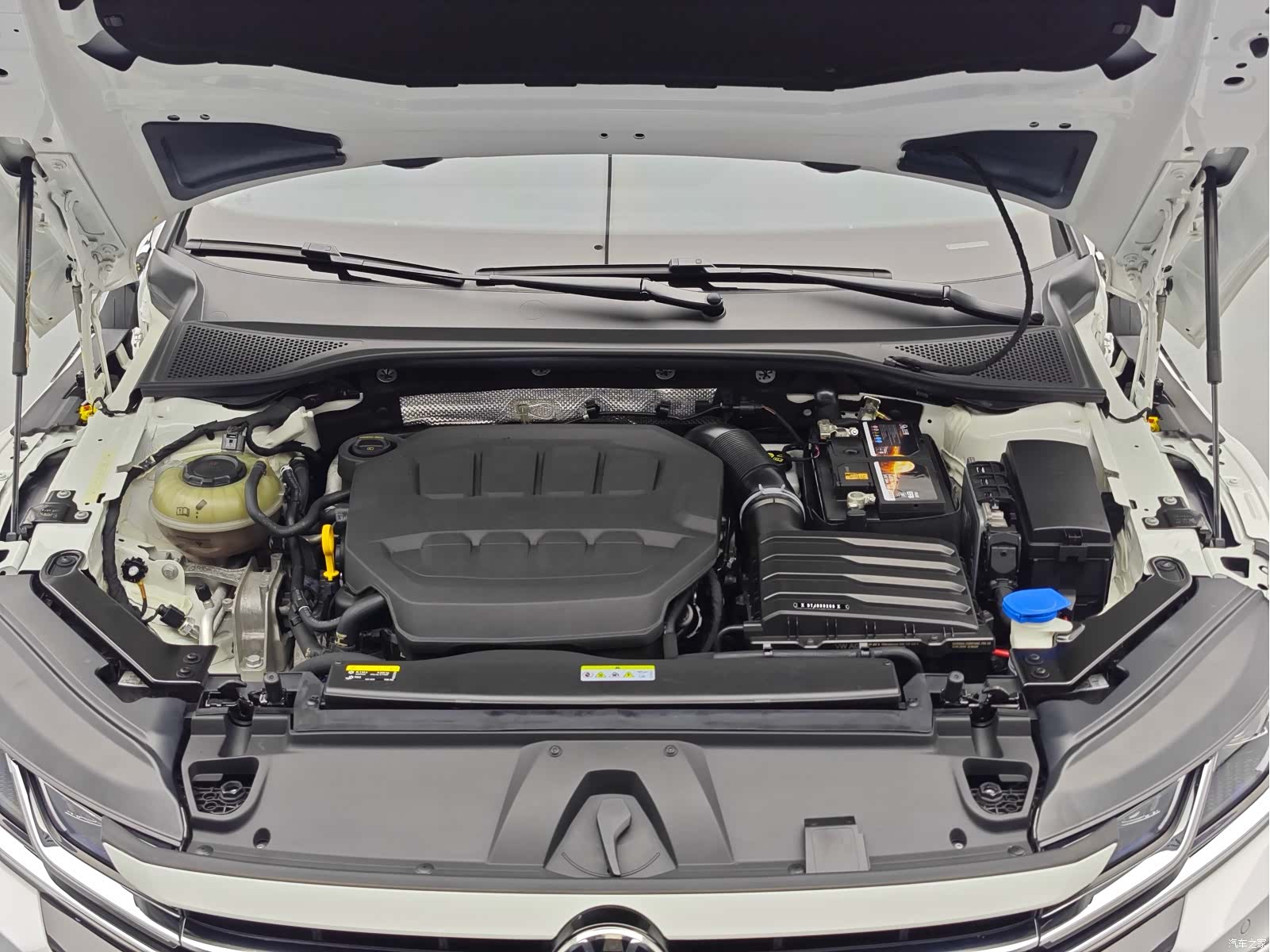 Volkswagen CC, 2024 10