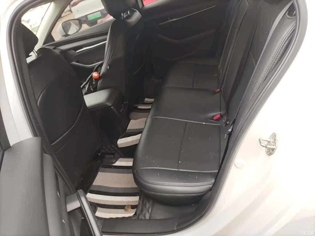 Mazda Mazda3, 2022 17