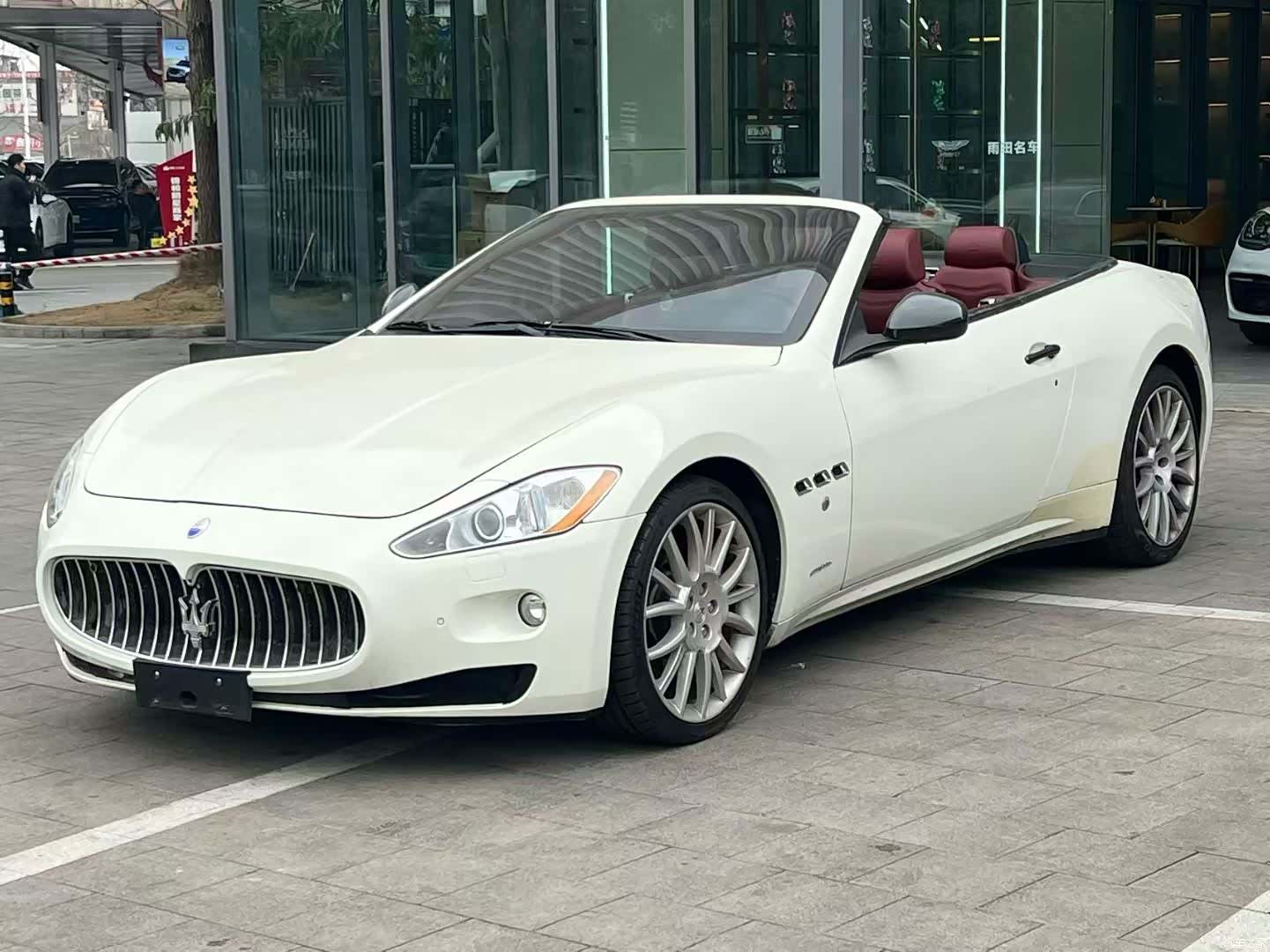 Maserati GranCabrio, 2011 1