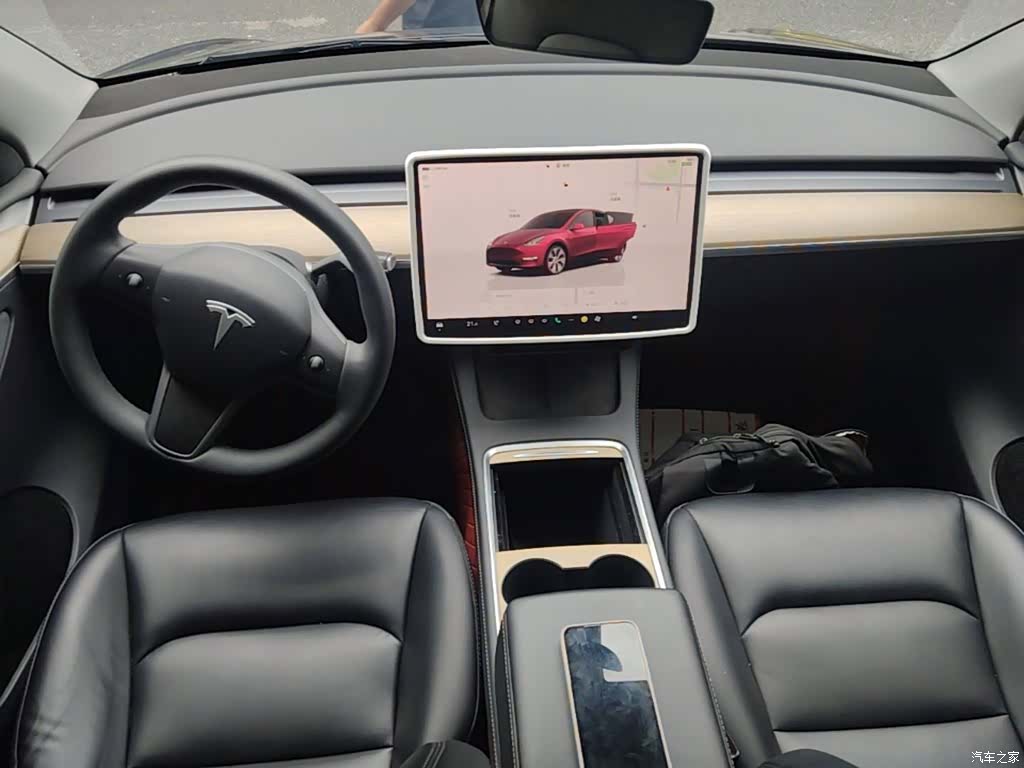 Tesla Model Y, 2022 10