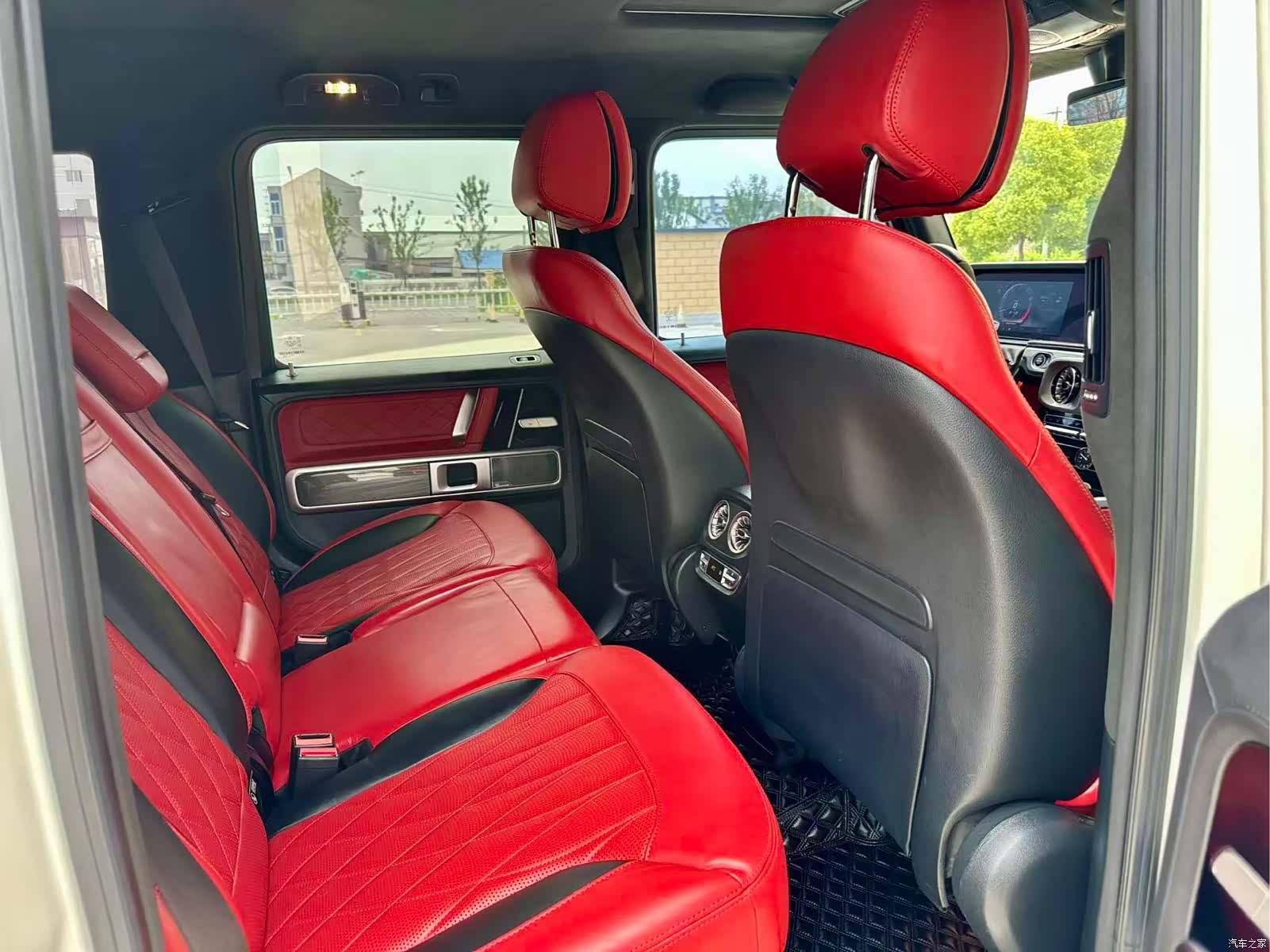 Mercedes-Benz G-Class, 2019 11