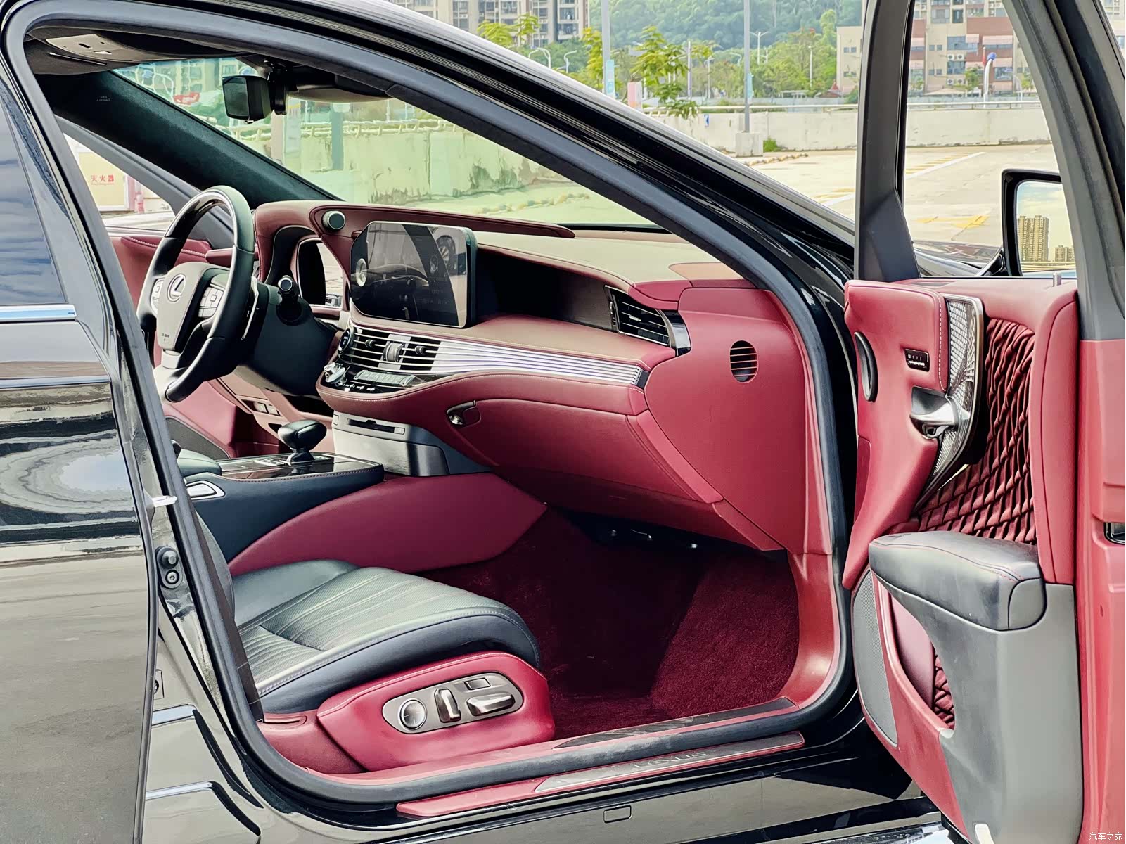 Lexus LS, 2021 7