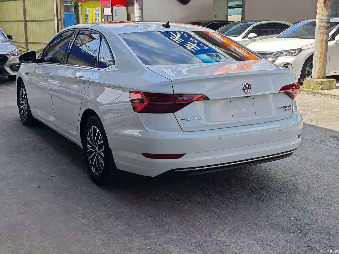 Volkswagen Sagitar, 2021 9