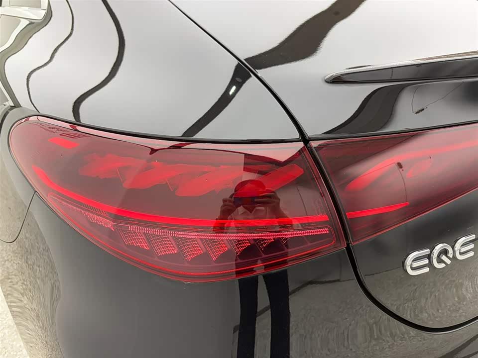Mercedes-Benz EQE
