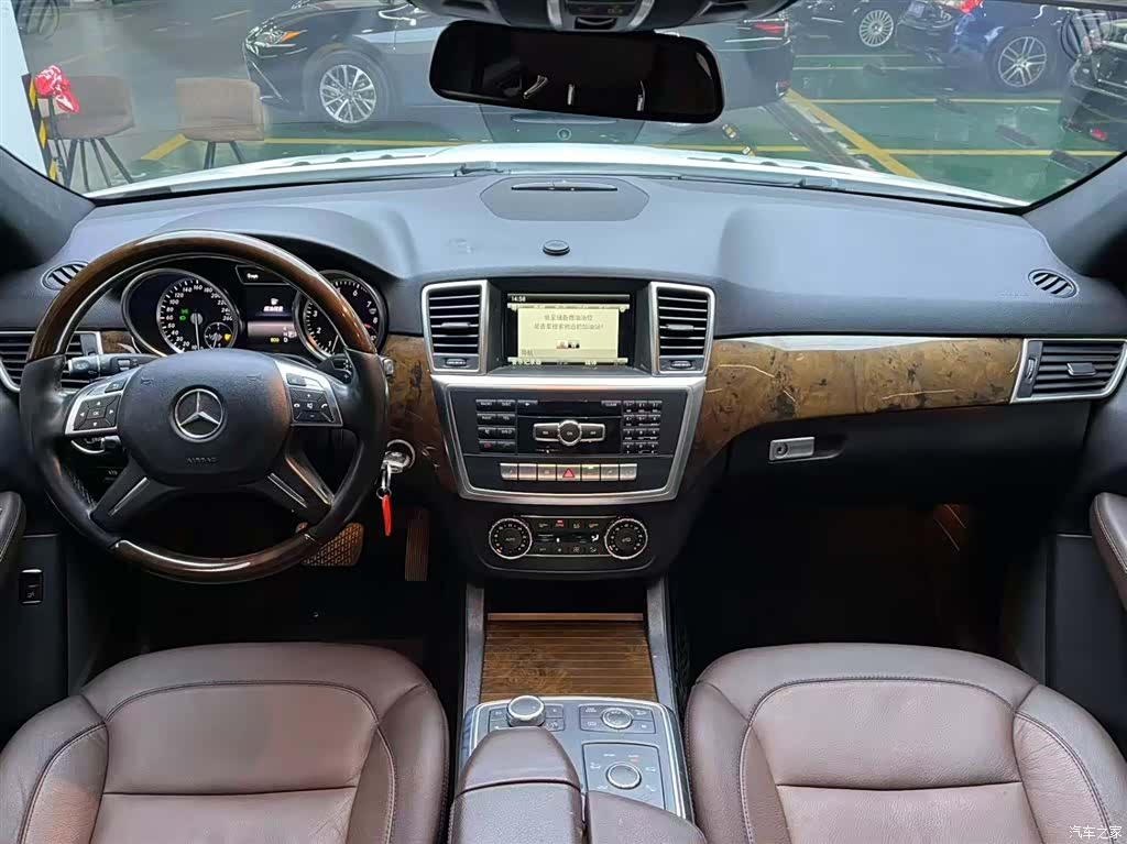 Mercedes-Benz M-Class, 2015 12