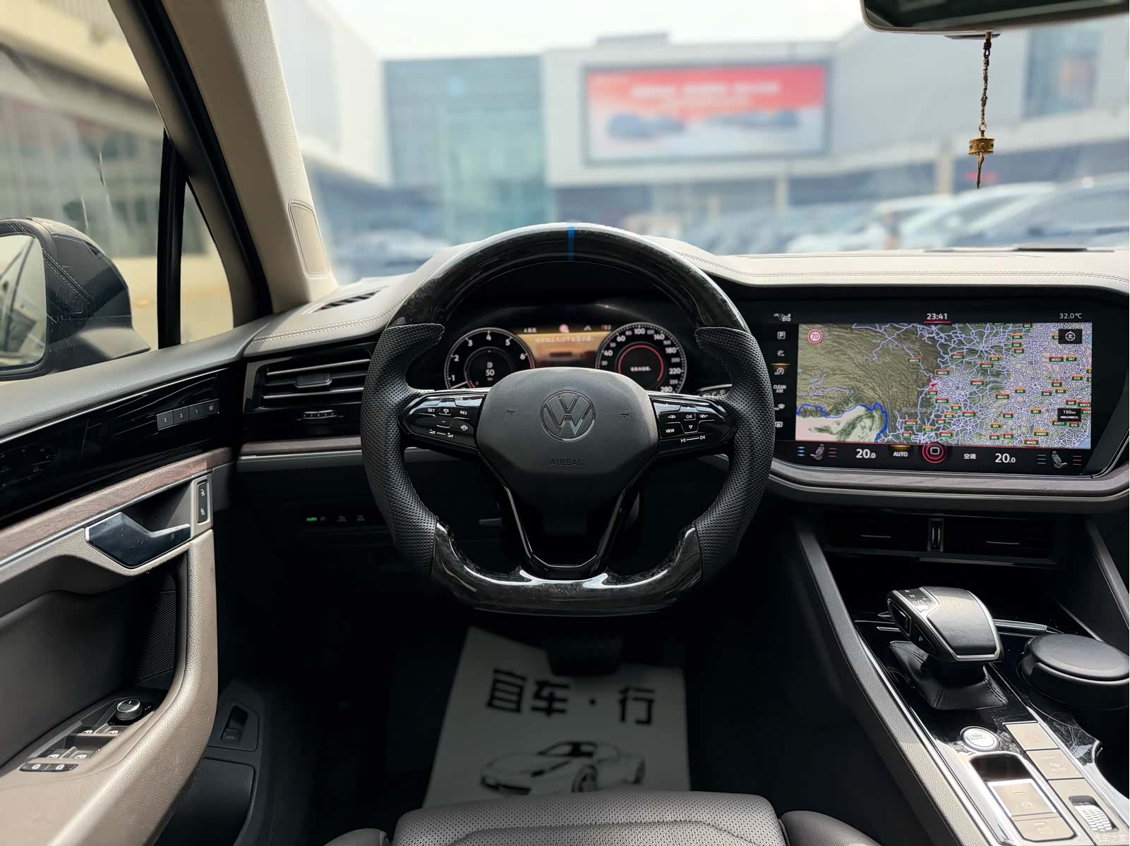 Volkswagen Touareg, 2023 13
