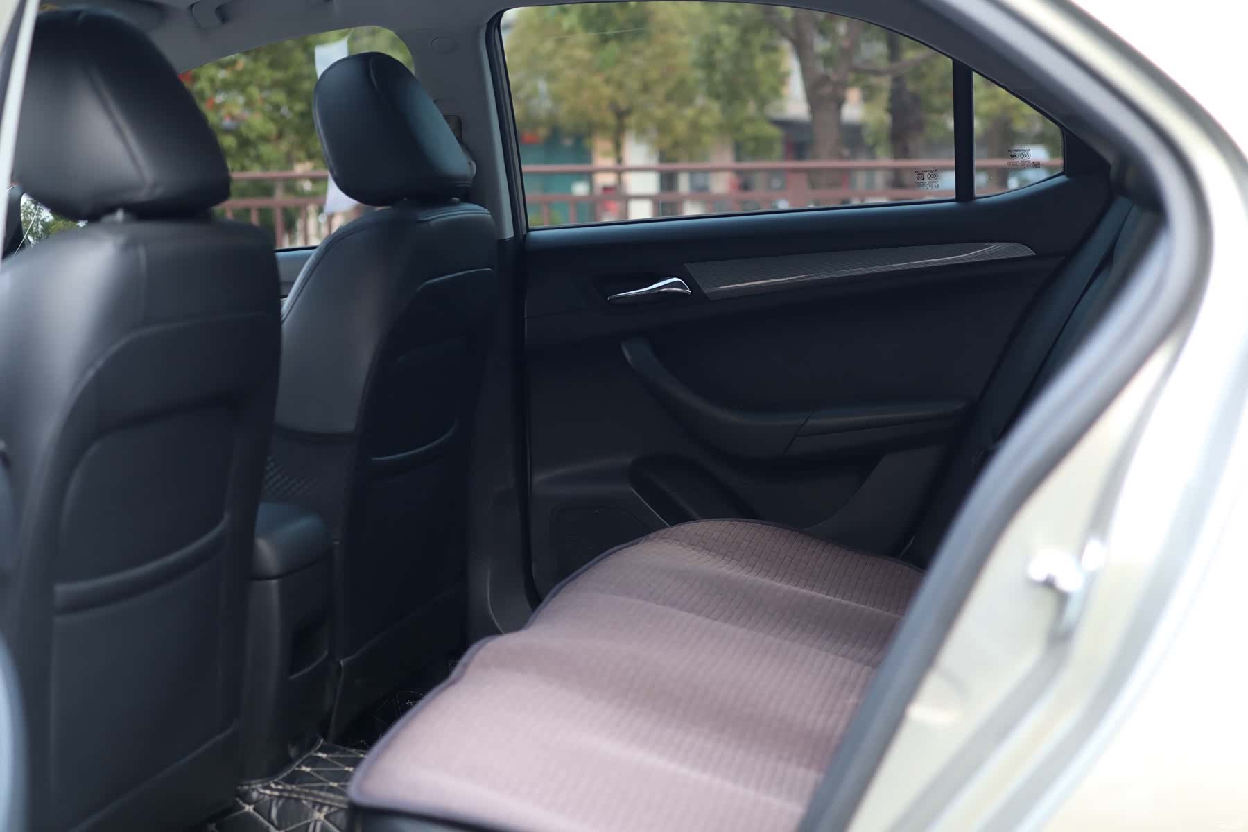 Roewe 360, 2017 19