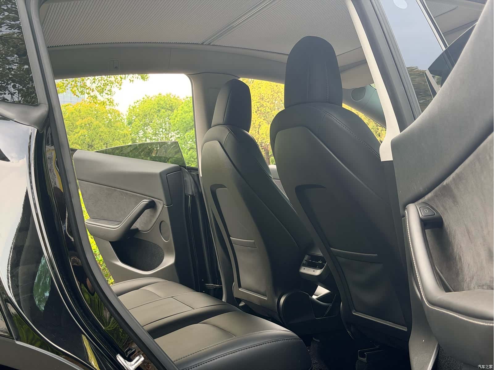 Tesla Model Y, 2022 14