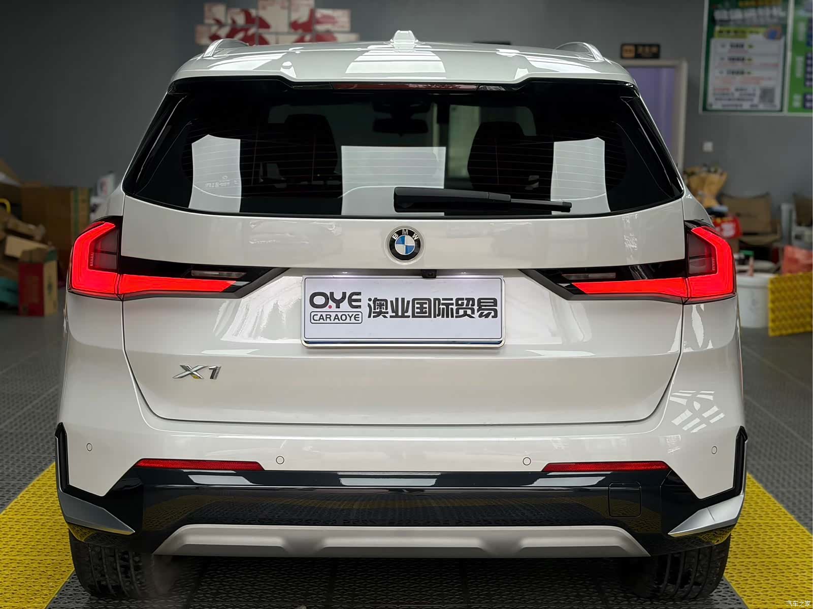 BMW X1, 2023 все фото