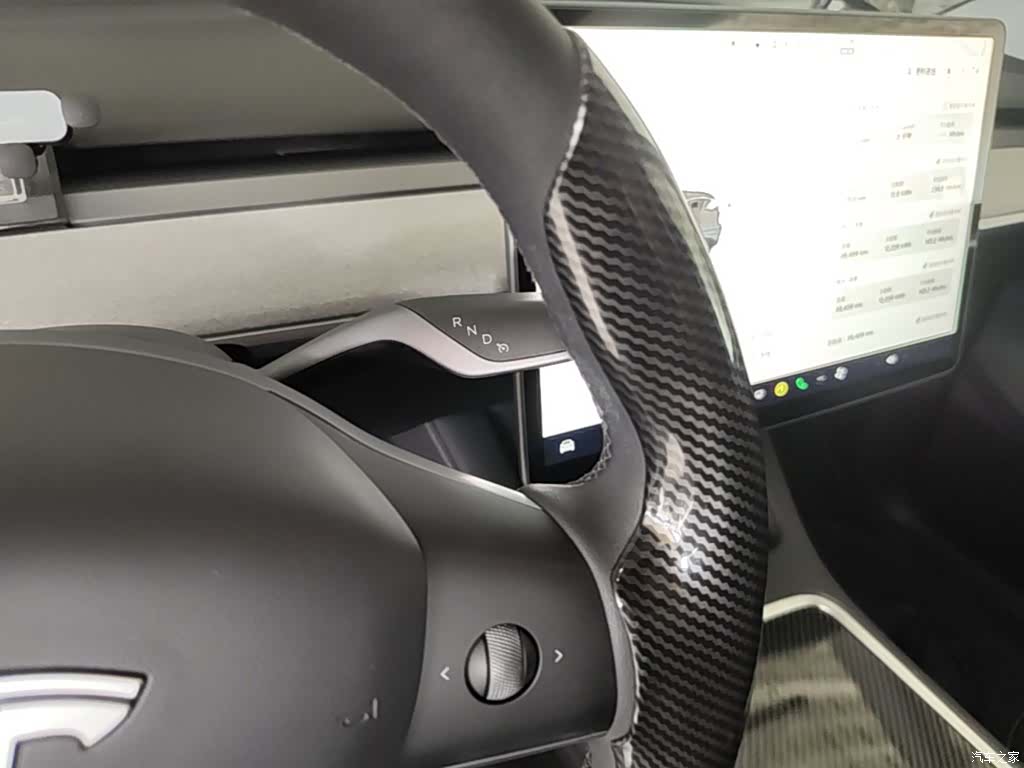 Tesla Model Y, 2024 14
