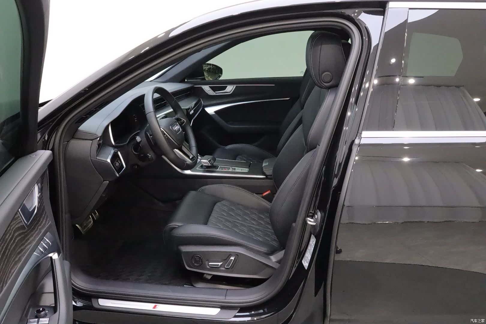Audi A6L, 2025 10