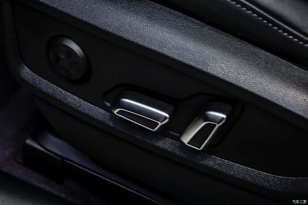 Audi Q5L, 2024 14