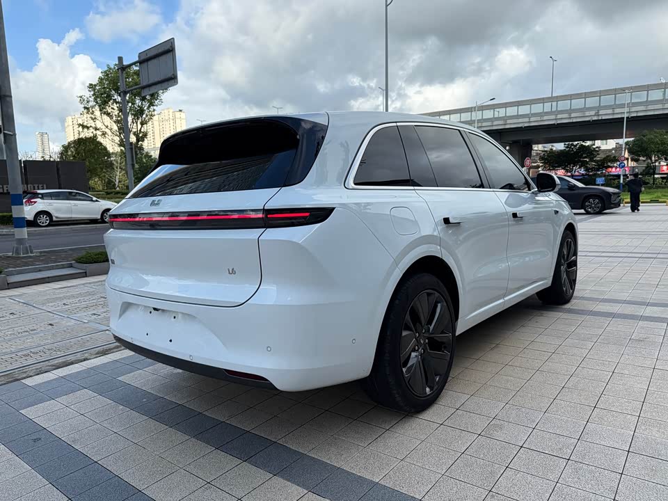 Li Auto Ideal L6