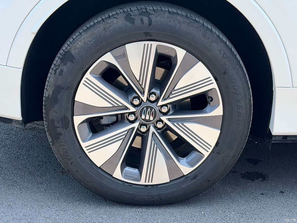Buick E5, 2025 7