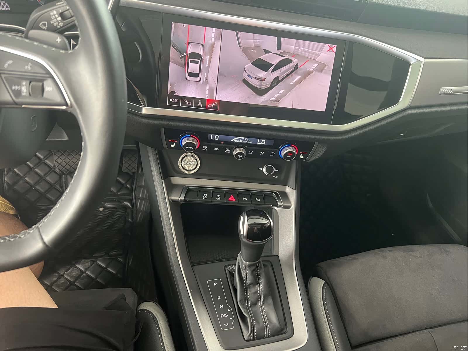 Audi Q3, 2023 16