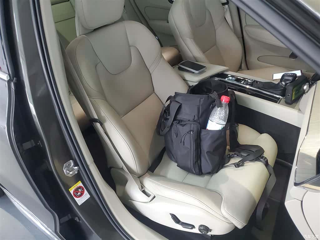 Volvo XC60, 2019 25