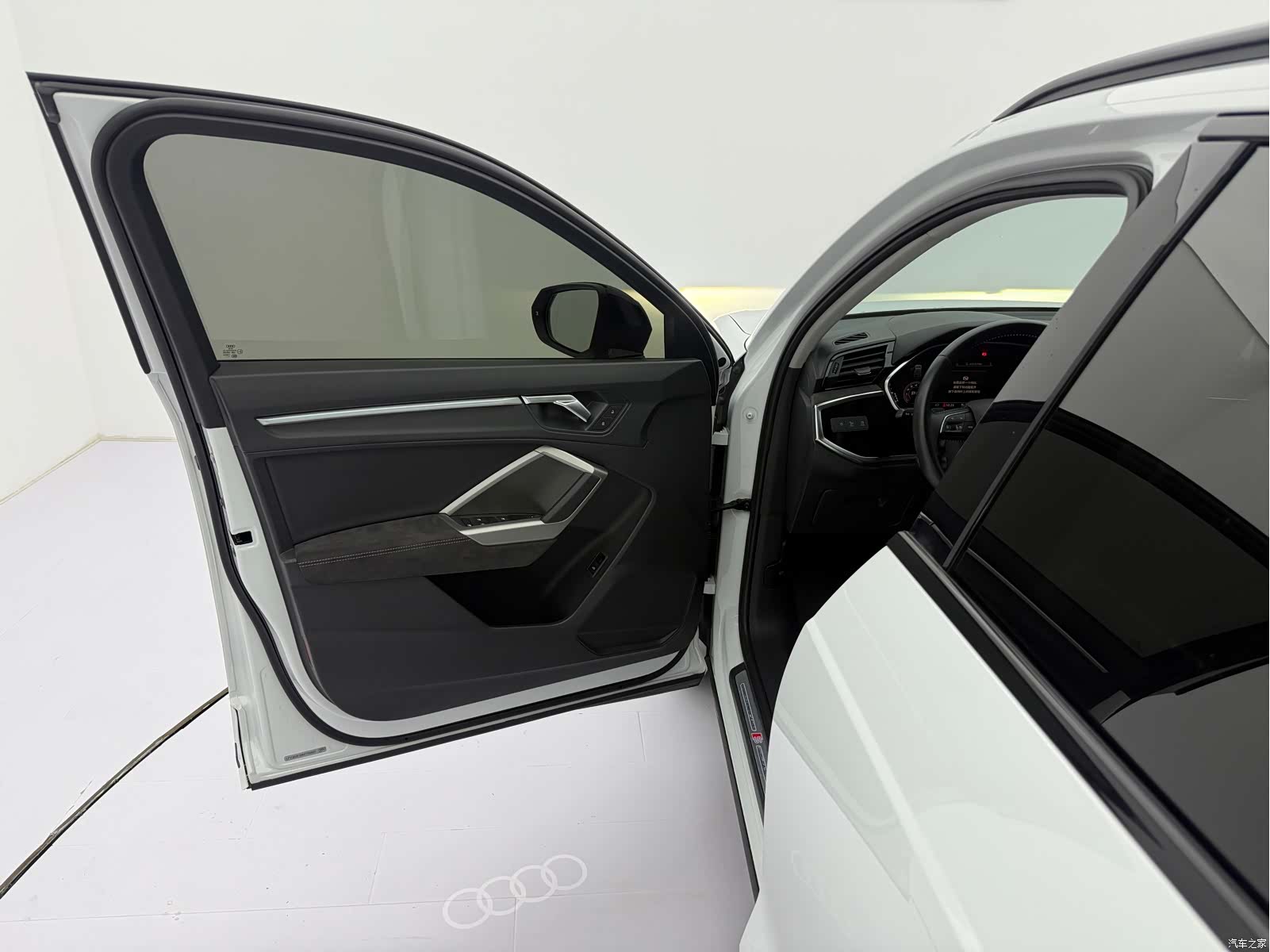 Audi Q3, 2022 22