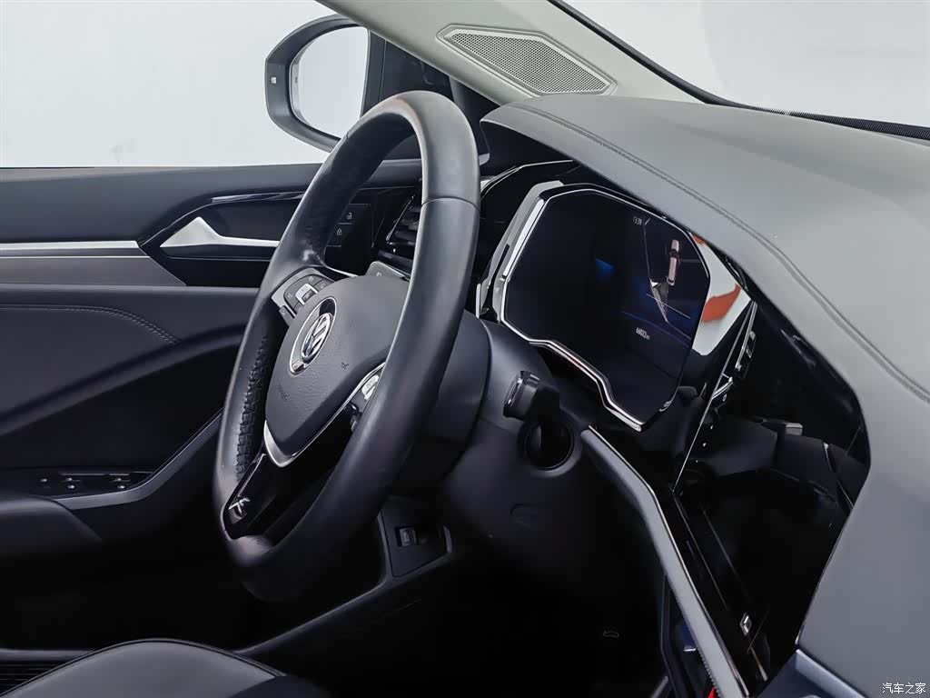 Volkswagen Sagitar, 2021 22