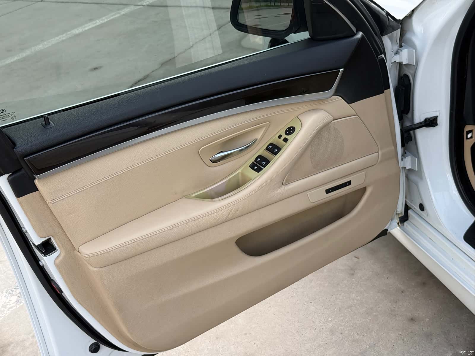 BMW 5 Series, 2012 16