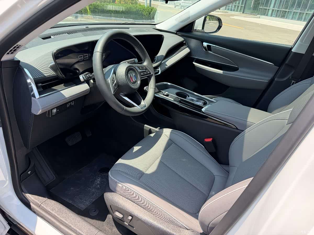 Buick E5, 2025 8