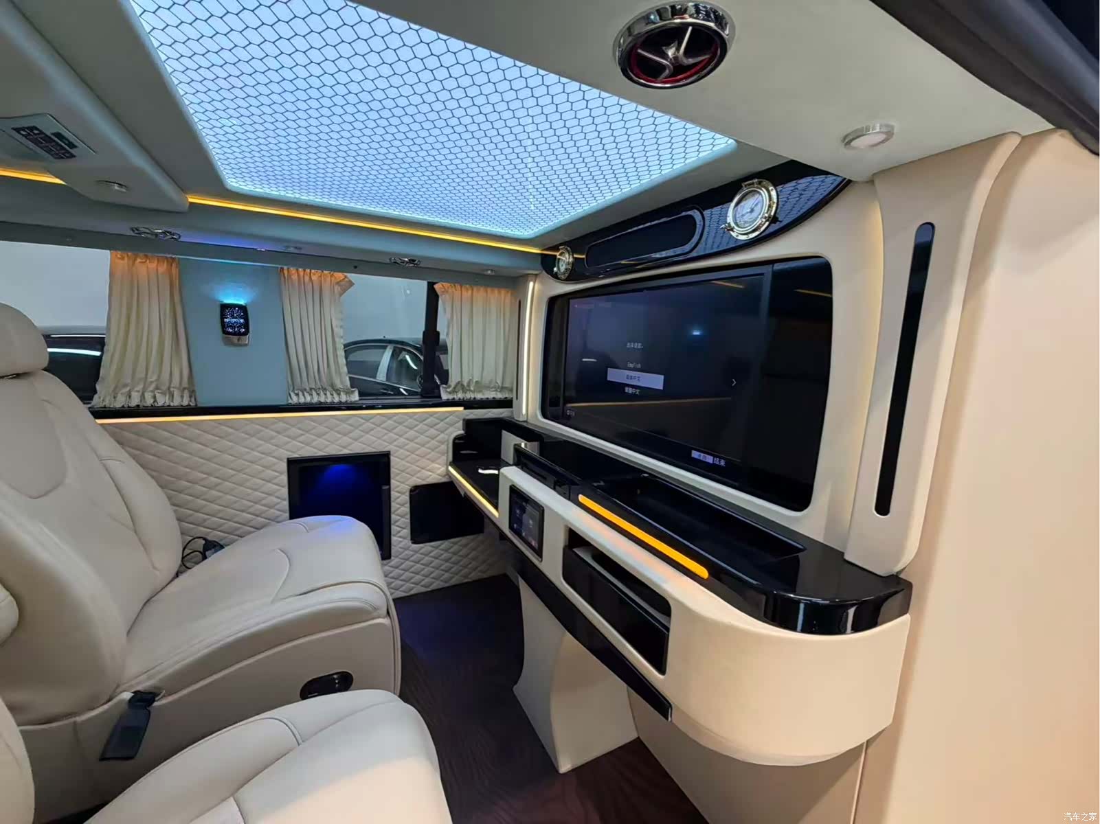 Volkswagen 7, 2018 15