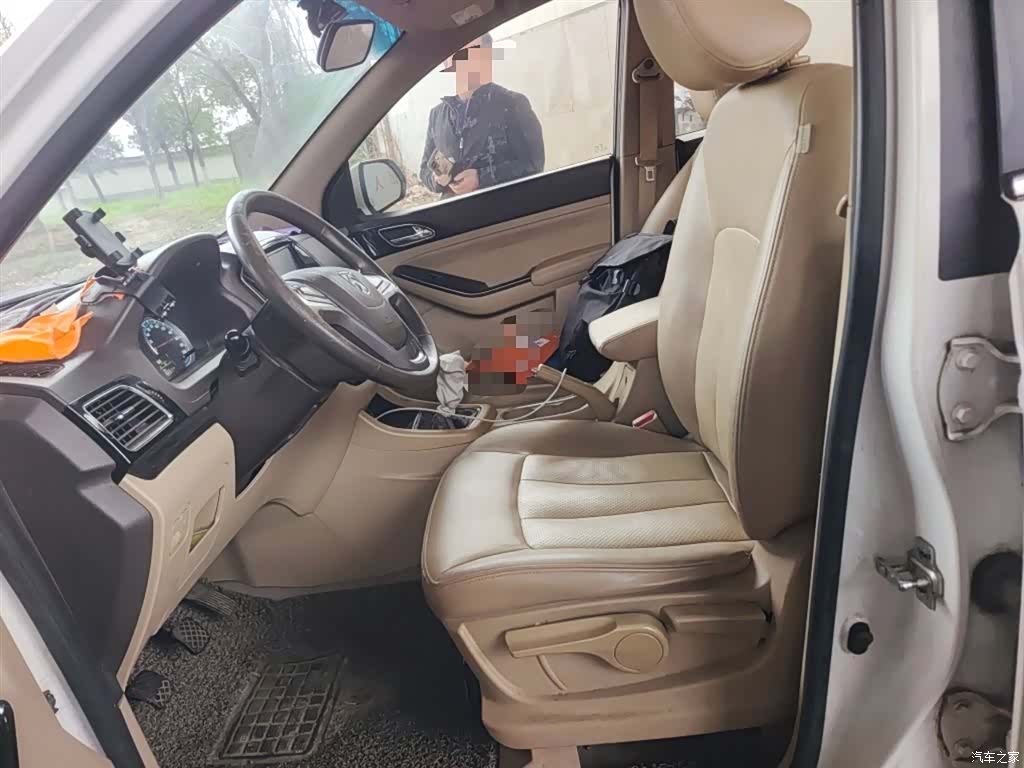 Wuling 730, 2016 8